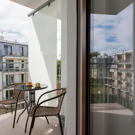 Aqua 27 Premium Nearby 公寓 斯维诺乌伊希切